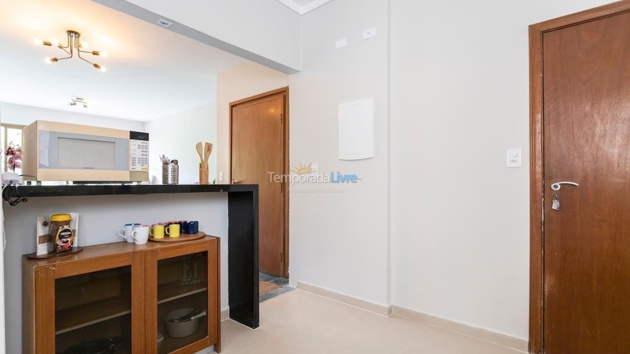 Apartamento para aluguel de temporada em Guarujá (Pitangueiras)