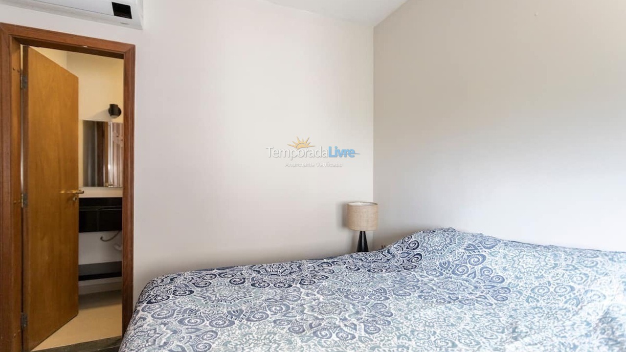 Apartamento para aluguel de temporada em Guarujá (Pitangueiras)