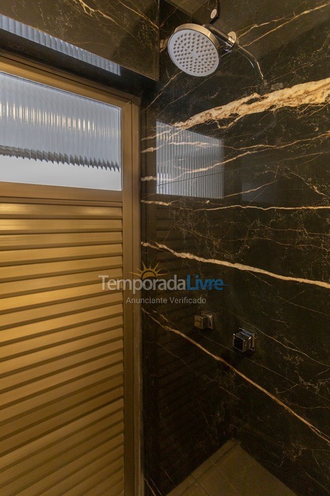 Apartamento para aluguel de temporada em Guarujá (Pitangueiras)