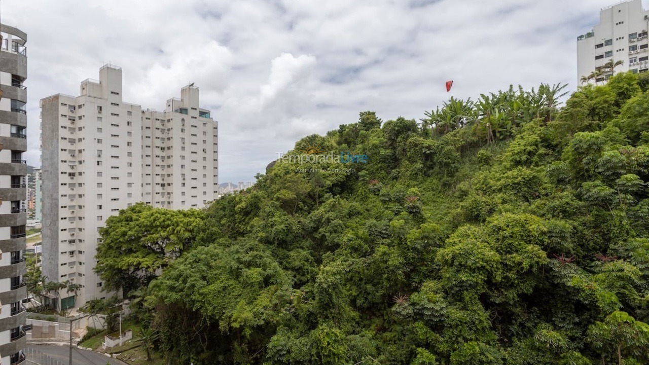 Apartamento para aluguel de temporada em Guarujá (Pitangueiras)