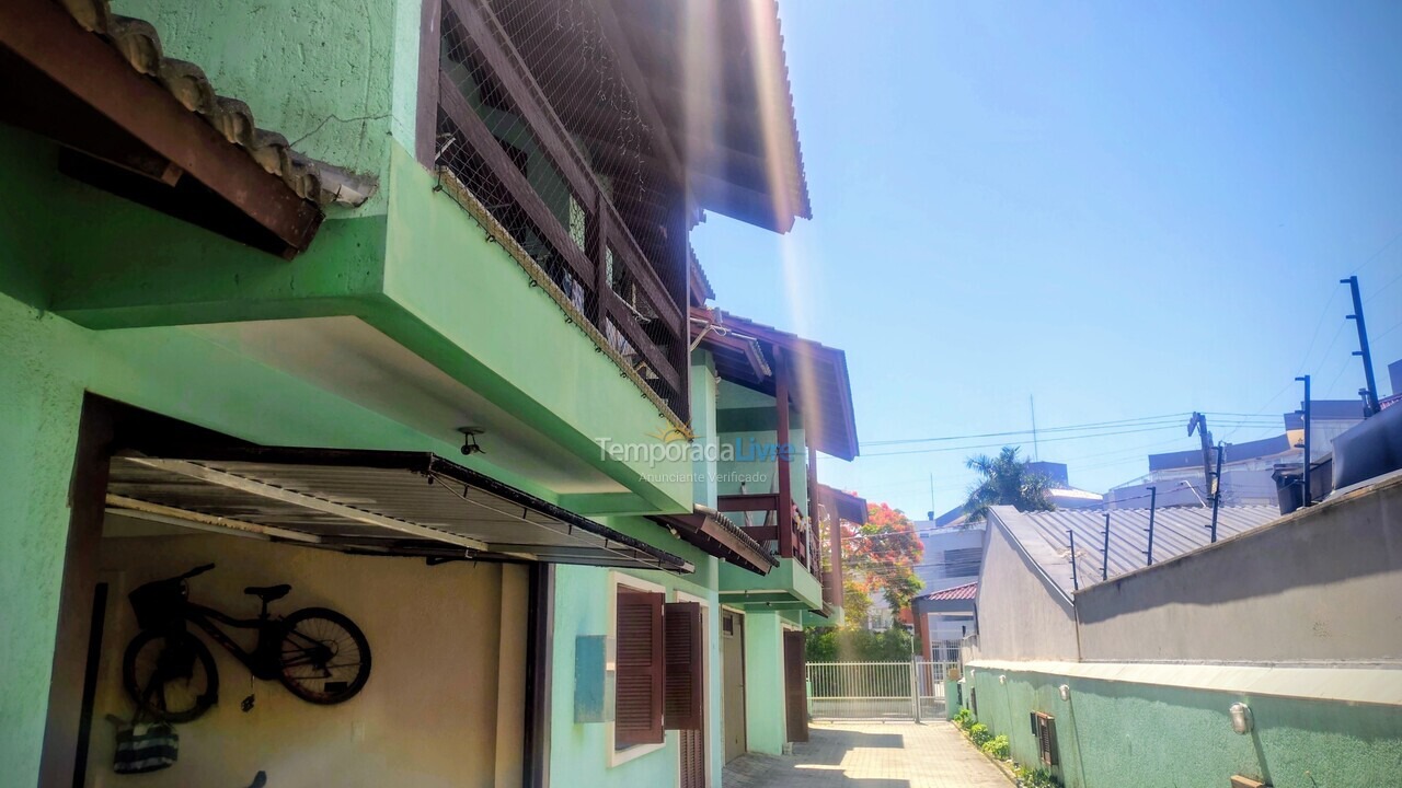 Apartamento para aluguel de temporada em Florianopolis (Praia dos Ingleses)