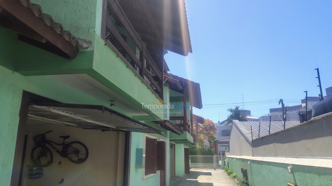 Apartamento para aluguel de temporada em Florianopolis (Praia dos Ingleses)