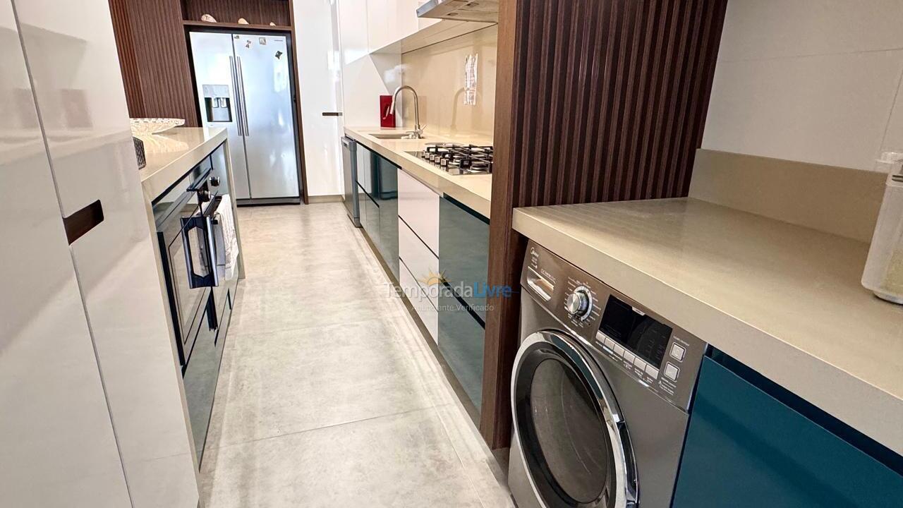 Casa para aluguel de temporada em Florianopolis (Praia dos Ingleses)