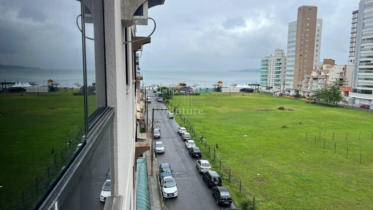 Apartment for vacation rental in Itapema (Meia Praia)