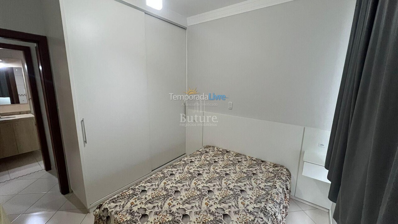 Apartment for vacation rental in Itapema (Meia Praia)