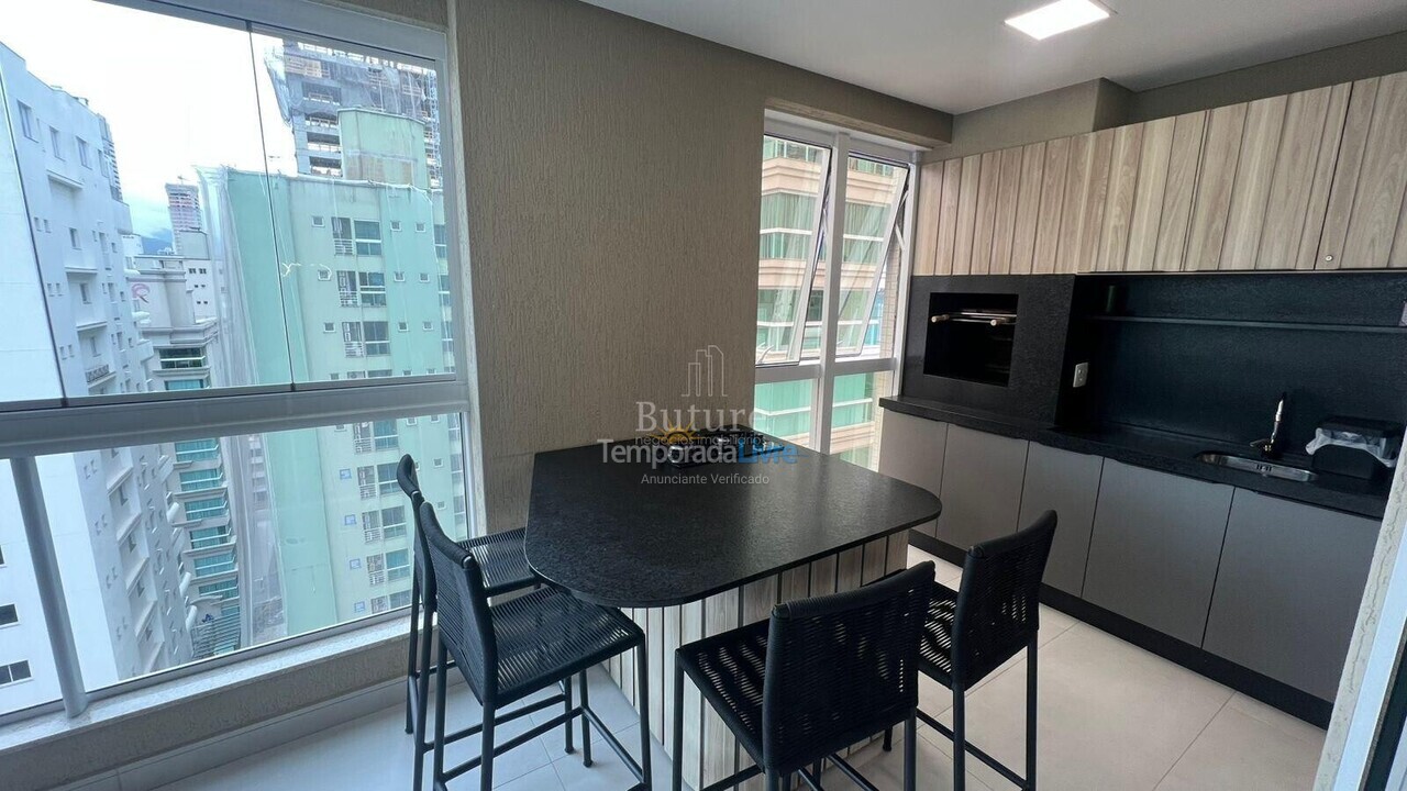 Apartamento para aluguel de temporada em Itapema (Meia Praia)