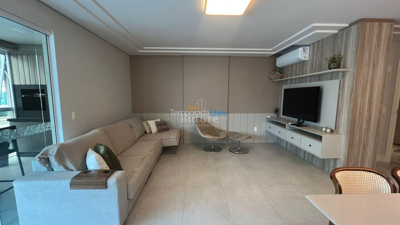 Apartamento para aluguel de temporada em Itapema (Meia Praia)