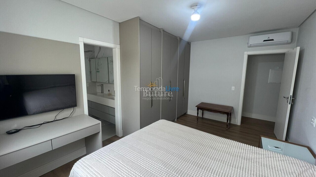 Apartamento para aluguel de temporada em Itapema (Meia Praia)