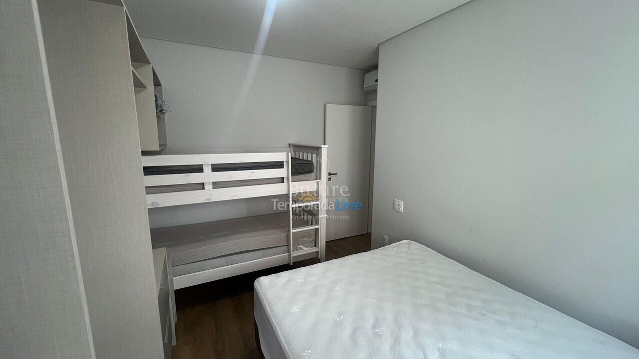 Apartamento para aluguel de temporada em Itapema (Meia Praia)