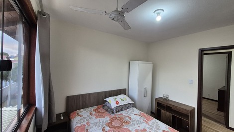 Casa para 8 personas con piscina en la playa Ingleses/Santinho.