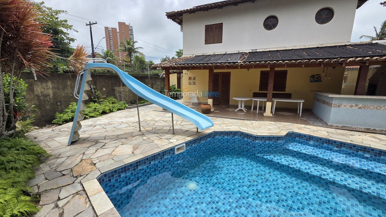 Casa para aluguel de temporada em Guarujá (Enseada)