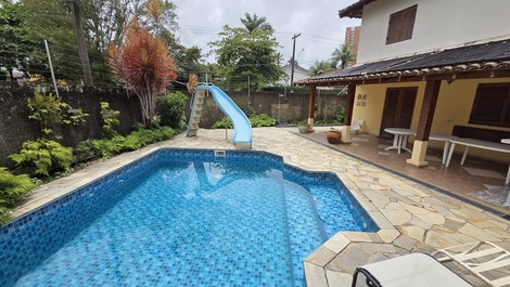 Casa para alugar em Guarujá - Enseada