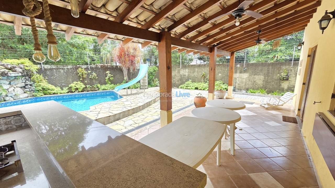 Casa para aluguel de temporada em Guarujá (Enseada)