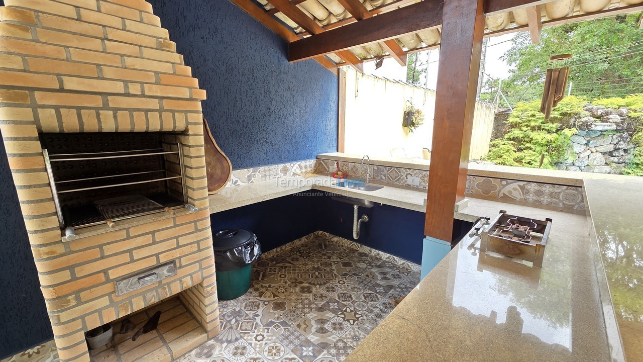 Casa para aluguel de temporada em Guarujá (Enseada)