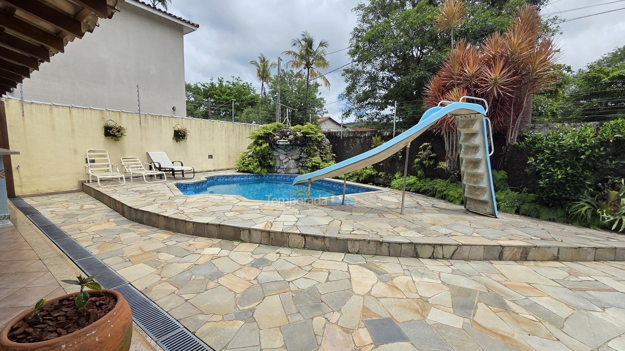 Casa para aluguel de temporada em Guarujá (Enseada)