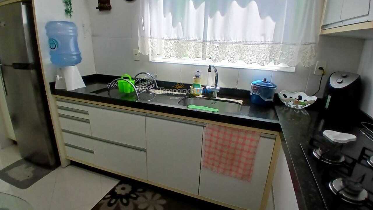 Apartamento para aluguel de temporada em Itapema (Meia Praia)