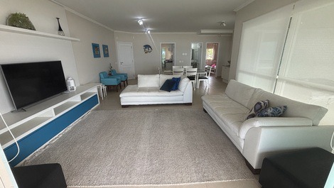 Apartamento frontal ao mar em Riviera