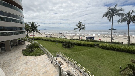 Apartamento frontal ao mar em Riviera