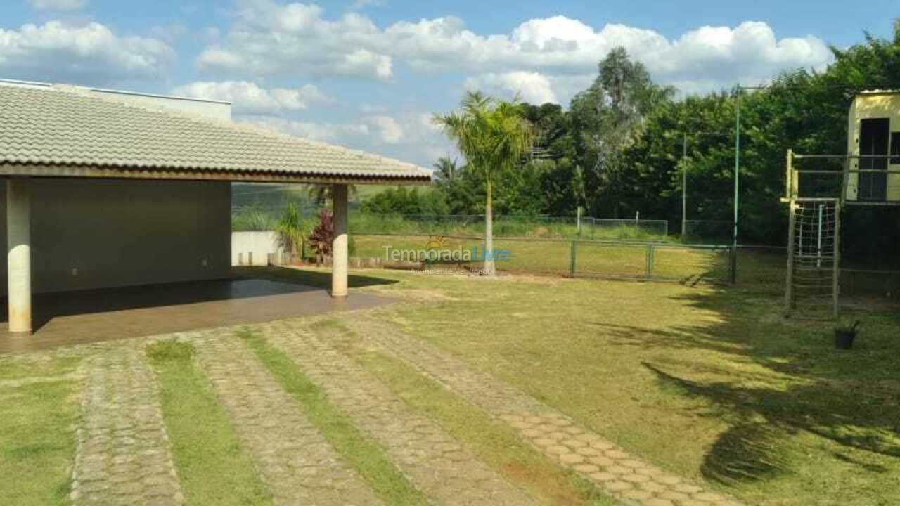Granja para alquiler de vacaciones em Bragança Paulista (Bosque das Pedras)