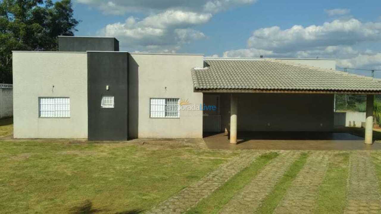 Granja para alquiler de vacaciones em Bragança Paulista (Bosque das Pedras)