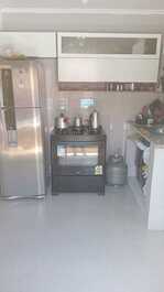 🏖️ CASA EN ALQUILER CON PISCINA Y DEPENDENCIA EN MONGAGUÁ – SP 🌊