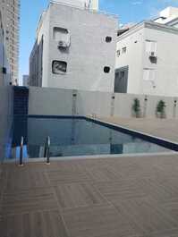 Precioso apartamento con instalaciones de ocio para 8 personas, a 350 metros de la playa de Enseada.