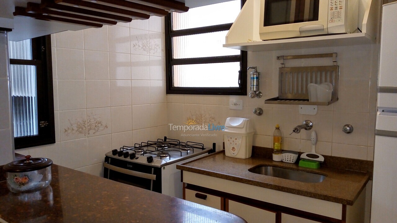 Apartamento para aluguel de temporada em Ubatuba (Praia das Toninhas)