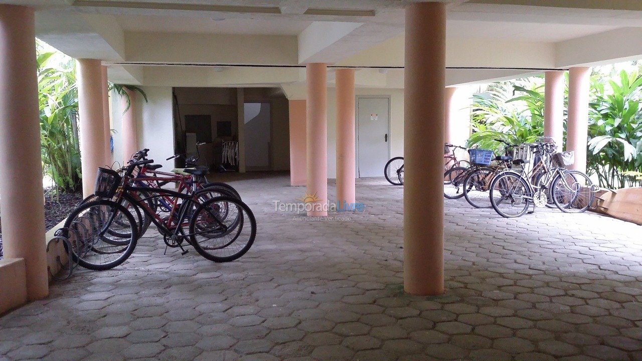 Apartamento para aluguel de temporada em Ubatuba (Praia das Toninhas)