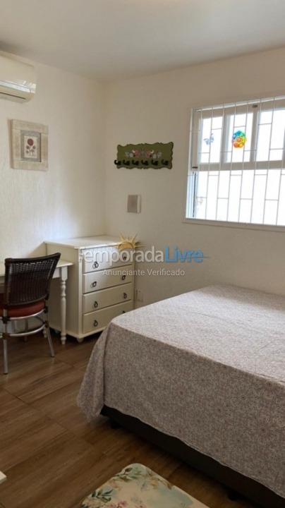Apartamento para aluguel de temporada em Florianópolis (Jurere Tradicional)