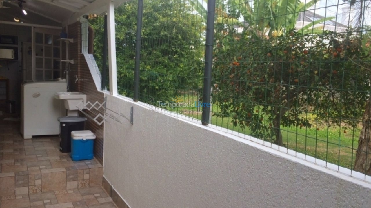 Apartamento para aluguel de temporada em Florianópolis (Jurere Tradicional)