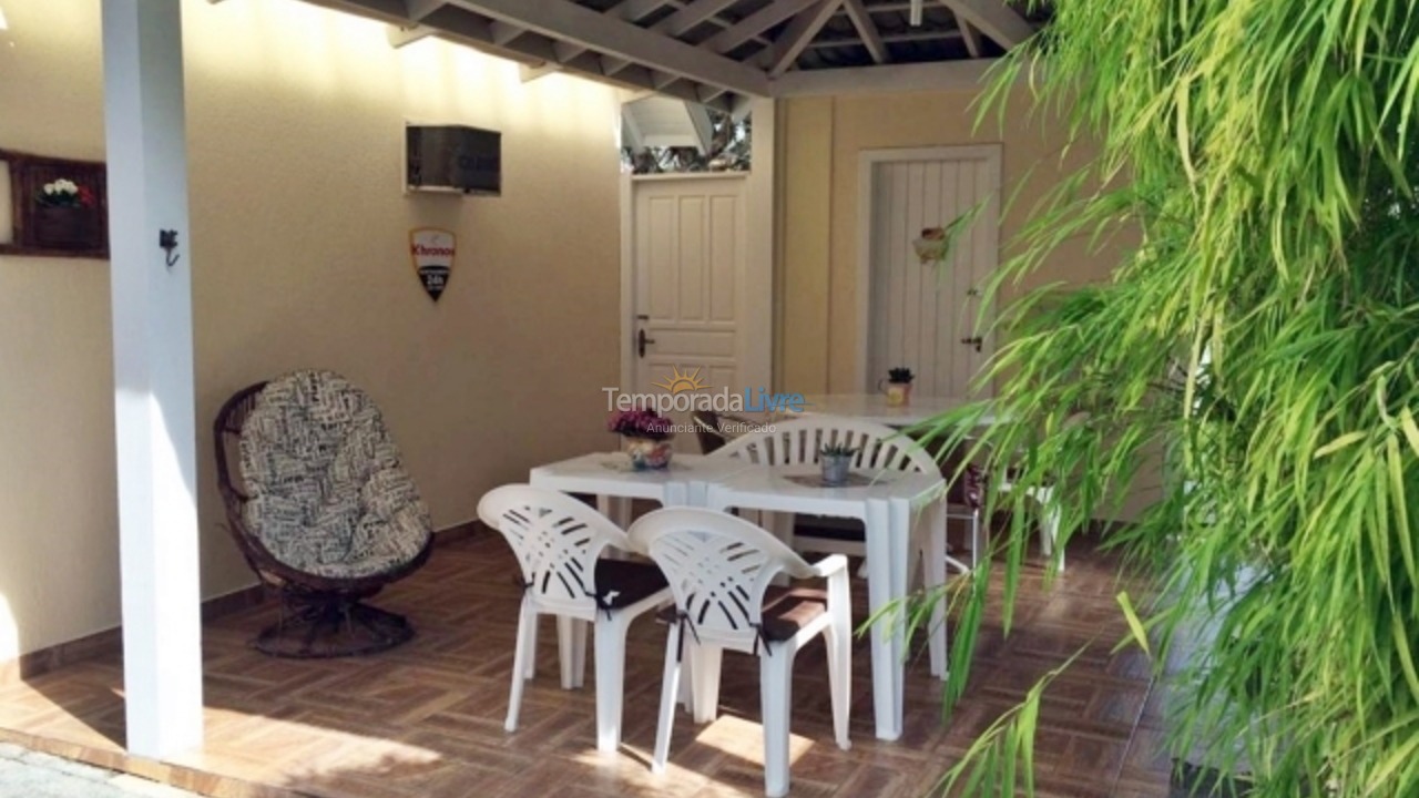 Apartamento para aluguel de temporada em Florianópolis (Jurere Tradicional)