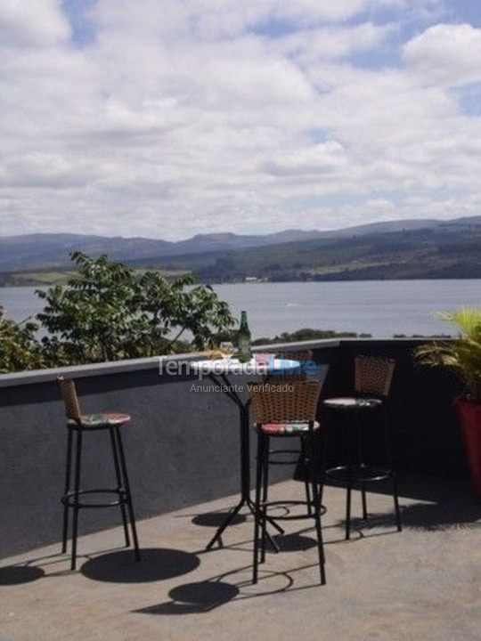 Casa para aluguel de temporada em São José da Barra (Lago de Furnas)