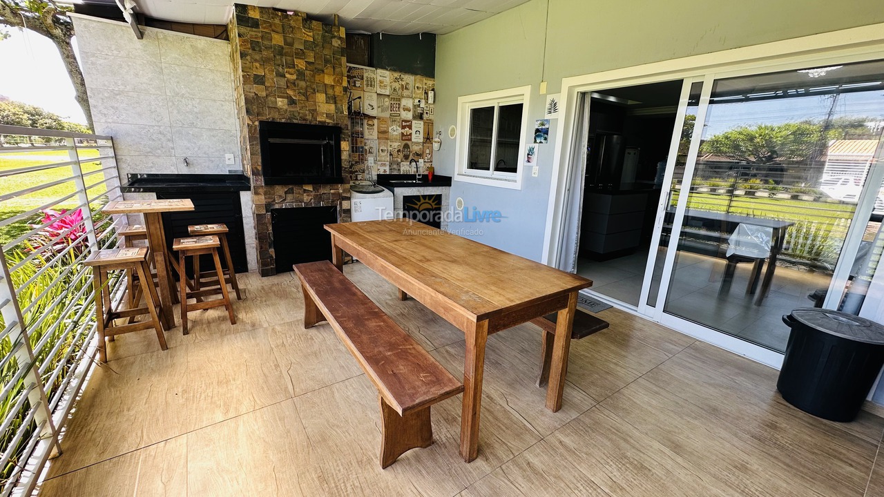Casa para aluguel de temporada em São Francisco do Sul (Enseada)