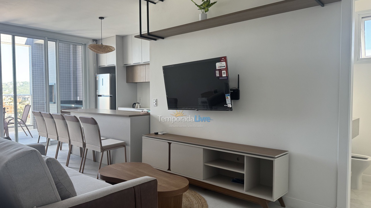 Casa para aluguel de temporada em Bombinhas (Praia de Bombas)