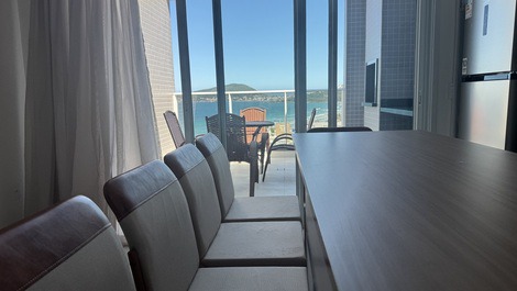 Lujoso departamento de 2 suits con vista al mar