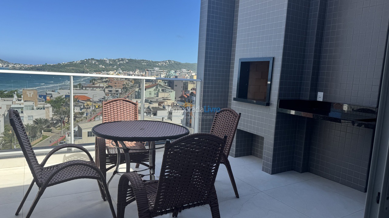 Casa para aluguel de temporada em Bombinhas (Praia de Bombas)