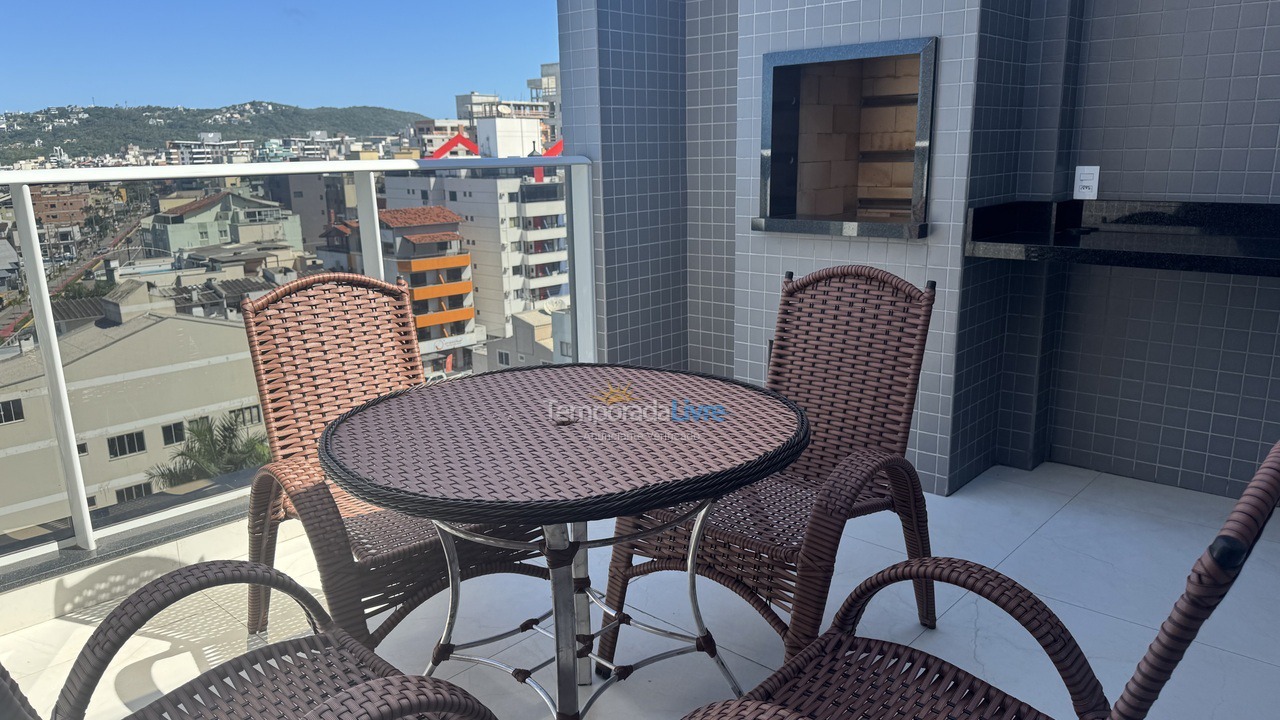 Casa para aluguel de temporada em Bombinhas (Praia de Bombas)