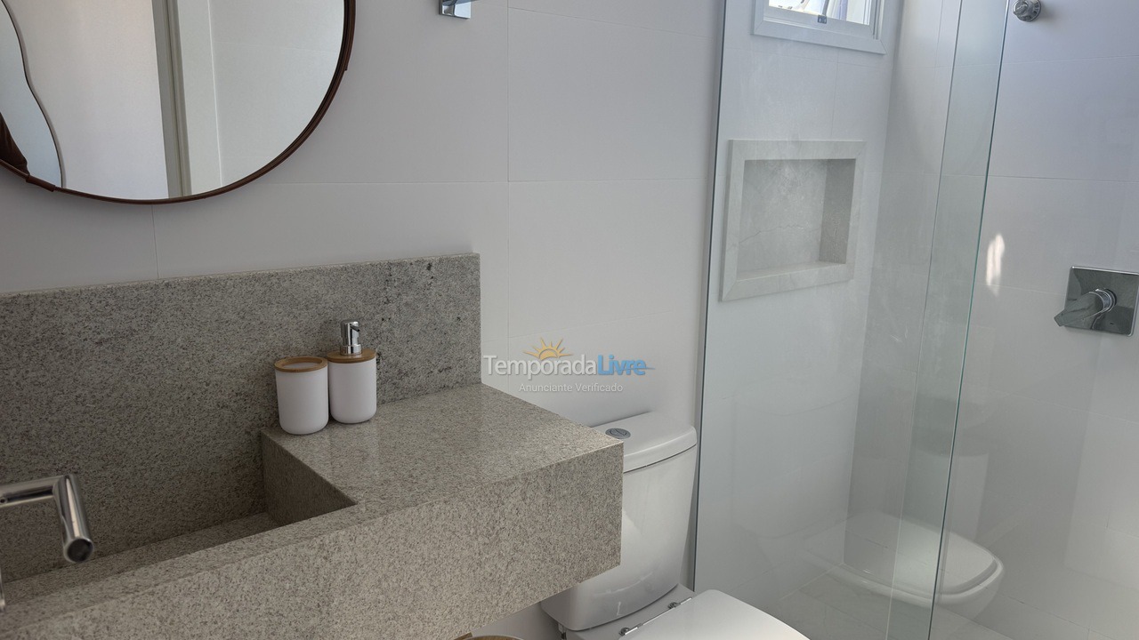 Casa para aluguel de temporada em Bombinhas (Praia de Bombas)