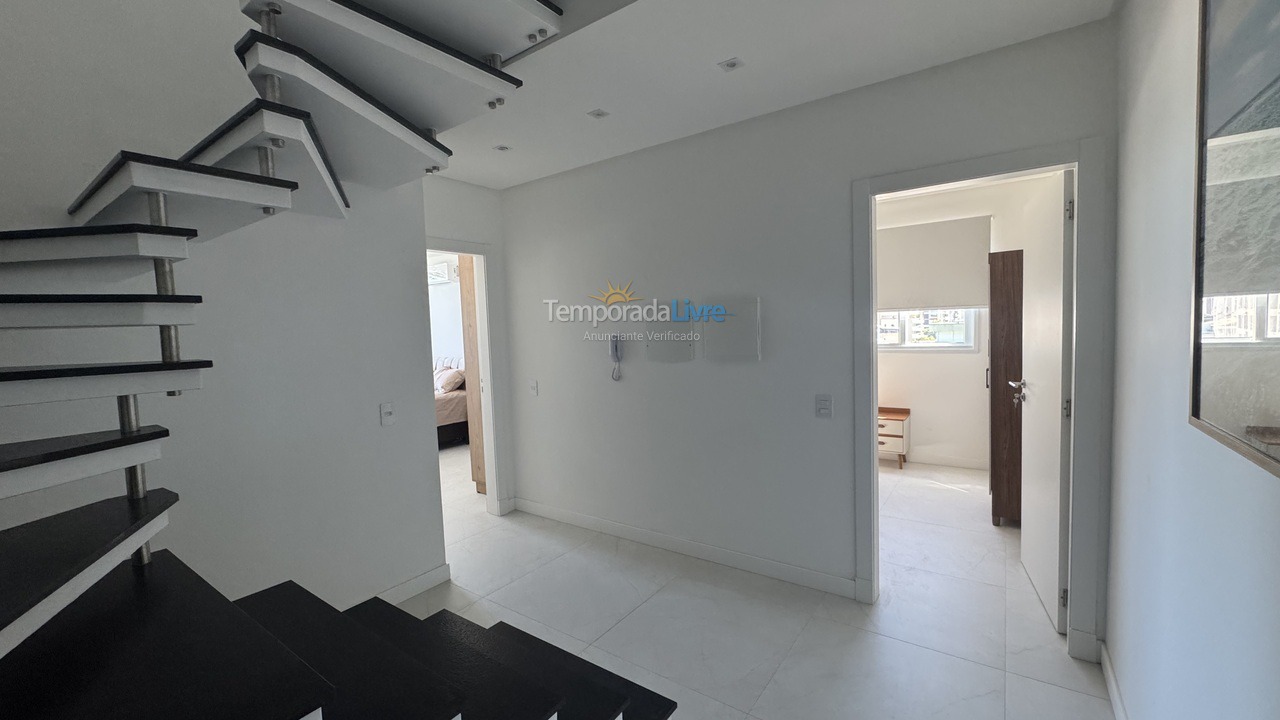 Casa para aluguel de temporada em Bombinhas (Praia de Bombas)