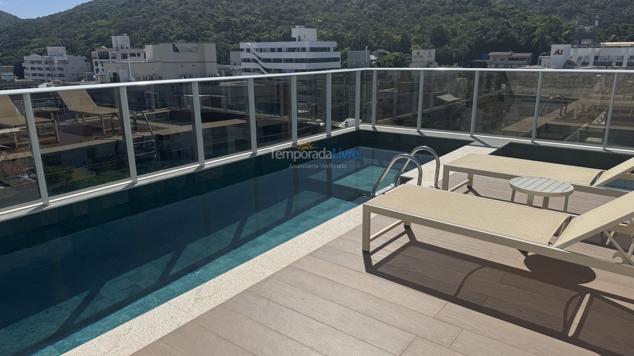 Casa para aluguel de temporada em Bombinhas (Praia de Bombas)