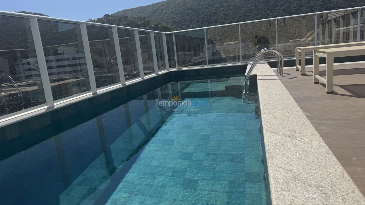 Casa para aluguel de temporada em Bombinhas (Praia de Bombas)