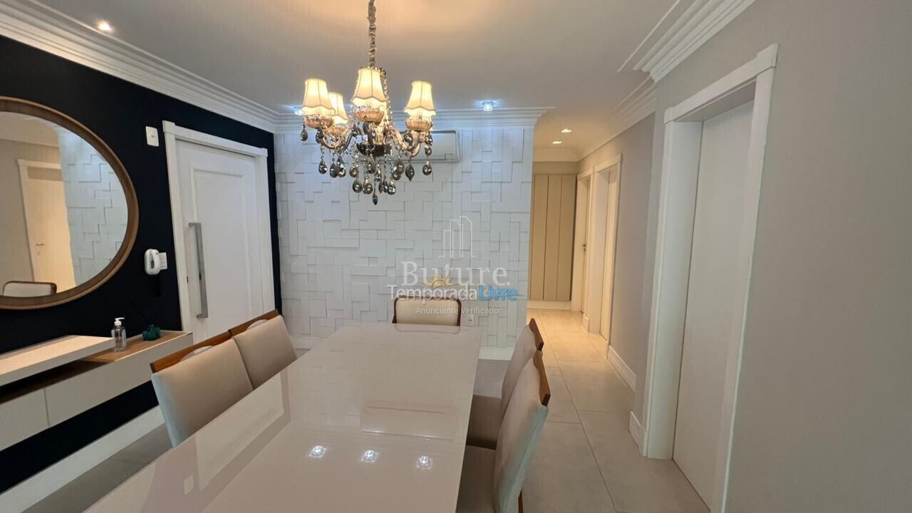 Apartamento para aluguel de temporada em Itapema (Meia Praia)