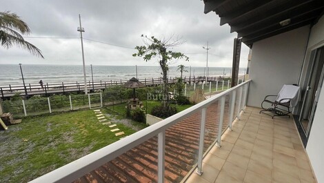 CASA FRENTE MAR PARA 16 PESSOAS