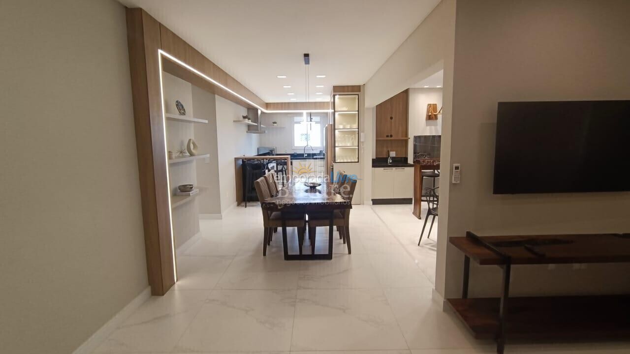 Apartment for vacation rental in Itapema (Centro)