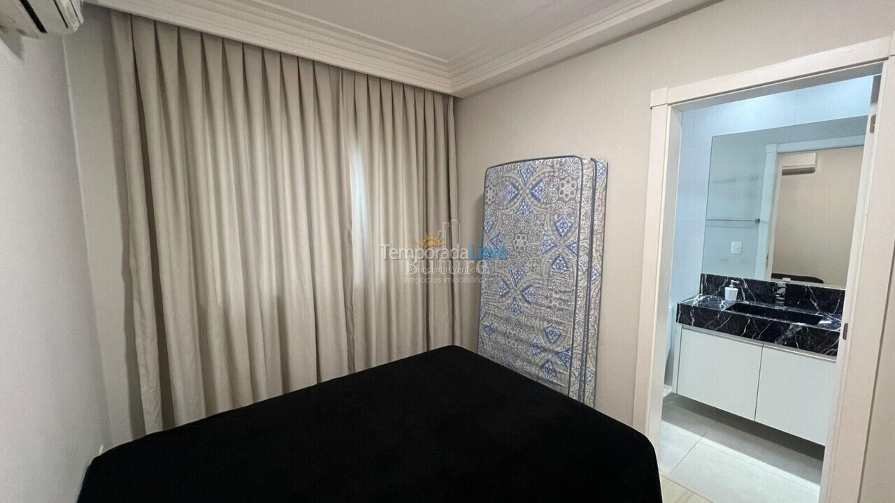 Apartamento para aluguel de temporada em Itapema (Meia Praia)