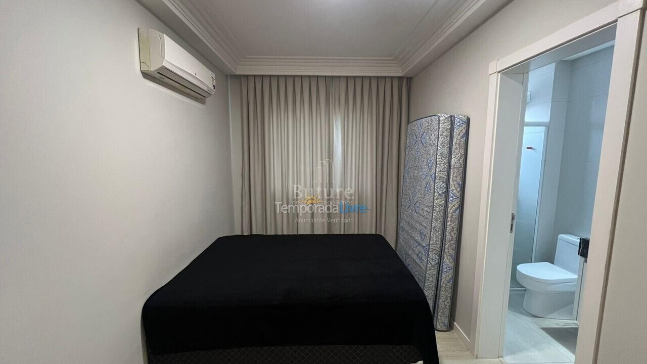 Apartamento para aluguel de temporada em Itapema (Meia Praia)