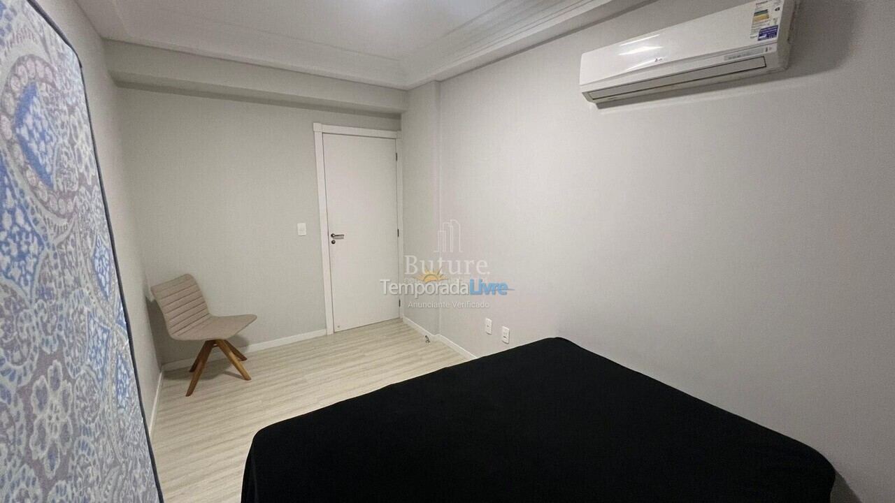 Apartamento para aluguel de temporada em Itapema (Meia Praia)