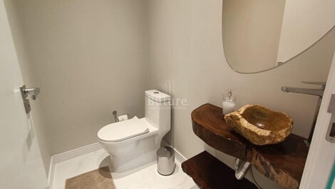 GREEN TOWER BUILDING