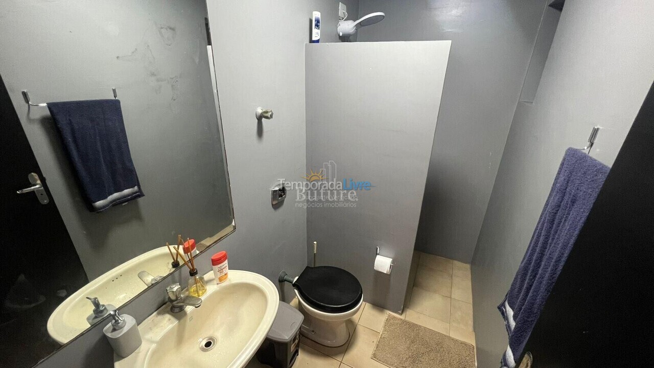 Casa para aluguel de temporada em Itapema (Estreito)