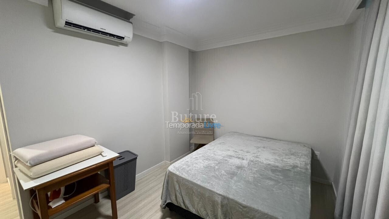 Apartamento para aluguel de temporada em Itapema (Meia Praia)